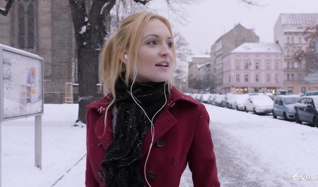 Seks analny blondynki z niezadowolonym sąsiadem