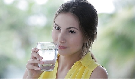 Polizał językiem szczelinę swojej dziewczyny