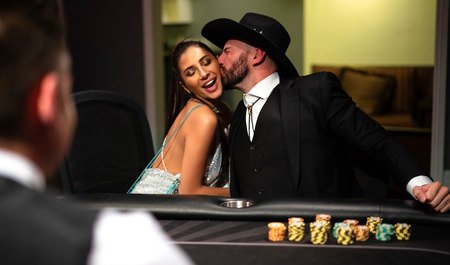 Przyjaciółka pomogła z cytryną, ale po nocy pełnej miłości rzuciła brodatego przyjaciela