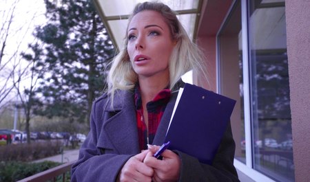 Ochotnik uprawiał seks z przechodniem, aby gasić pożary