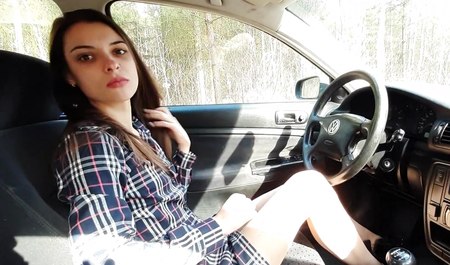 Pomógł dziewczynie nauczyć się prowadzić samochód i pieprzyć się na miejscu