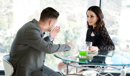 Zrobiłem dowcip mojej młodej dziewczynie i wieczorem uprawiałem wspaniały seks