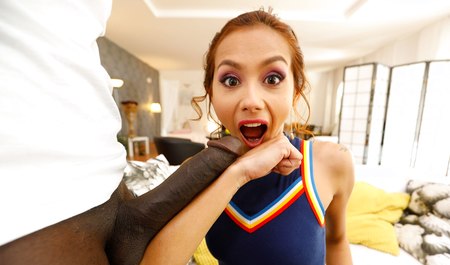 Veronica Leal dochodzi na sam widok wielkiego czarnego kutasa