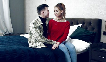 Para z Moskwy szczerze kocha rosyjskie porno i dlatego się w nie angażuje...