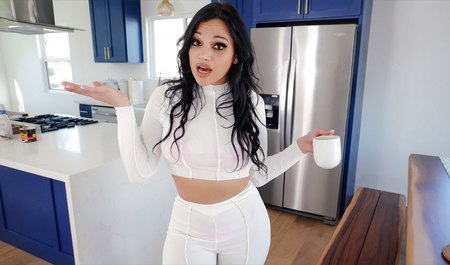 Cycata macocha z Latynoski pozwala pasierbowi się ruchać