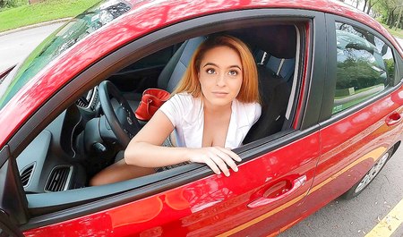 Robotnik drogowy namawiał kobietę w samochodzie do seksu pod mostem