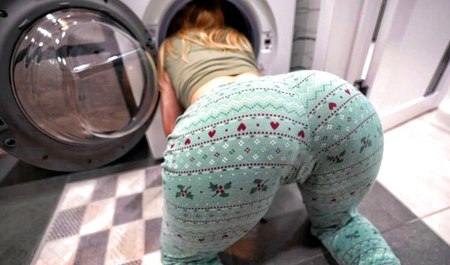 Pieprzę moją przyrodnią siostrę, która utknęła w samochodzie