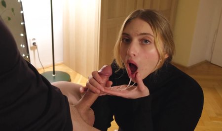 W imię prawdziwej miłości piękna Kroki zgadza się nawet połknąć spermę...