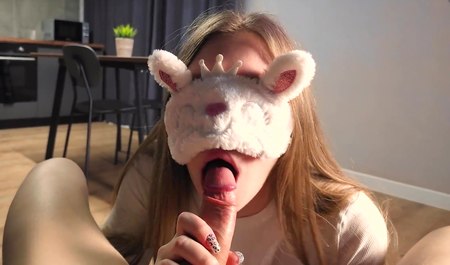 Świetne rosyjskie porno z Bad Hot Lady i domowym seksem