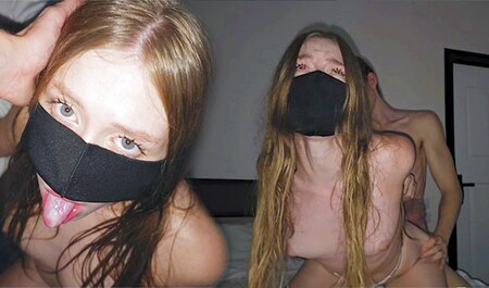 Przychodzi do mnie na seks i nie może powstrzymać jęków...