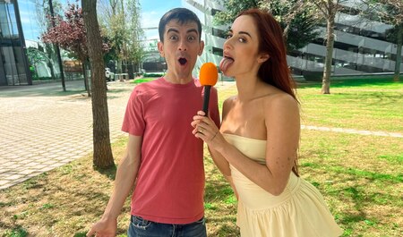 Лучший способ затащить девушку в кровать - взять у неё интервью и от души полизать!