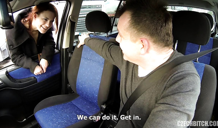 Pasażer taksówki płaci kierowcy w naturze